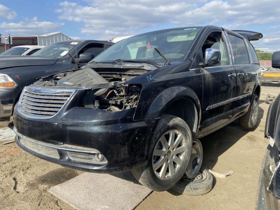 2015 CHRYSLER TOWN & COUNTRY