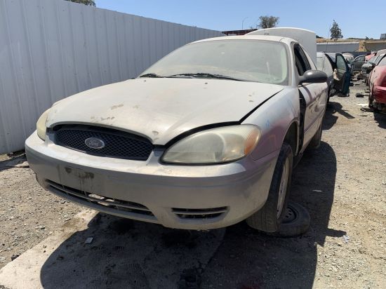 2005 FORD TAURUS