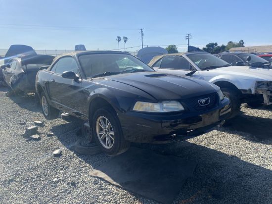 2002 FORD MUSTANG