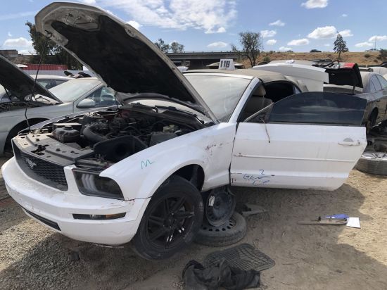 2005 FORD MUSTANG