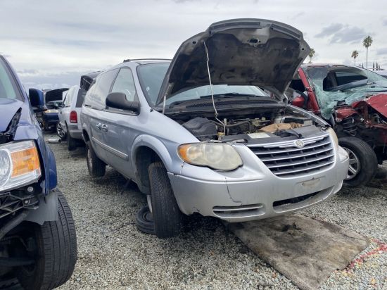 2006 CHRYSLER TOWN & COUNTRY
