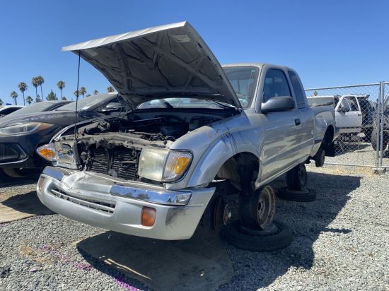 2000 TOYOTA TACOMA