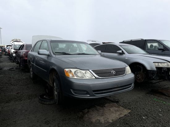 2002 TOYOTA AVALON