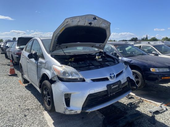 2015 TOYOTA PRIUS