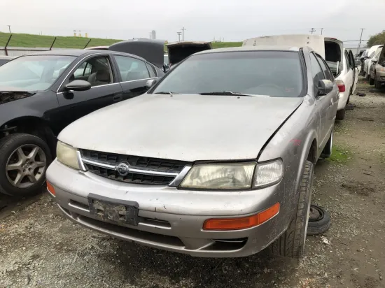1999 NISSAN MAXIMA