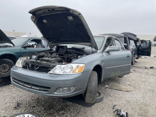 2000 TOYOTA AVALON