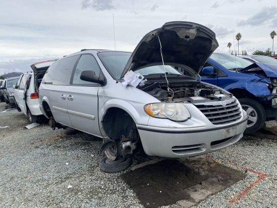 2006 CHRYSLER TOWN & COUNTRY