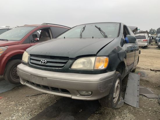 2001 TOYOTA SIENNA