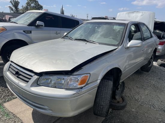 2001 TOYOTA CAMRY
