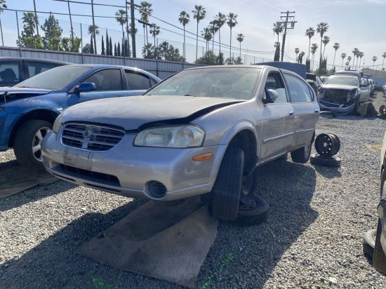 2000 NISSAN MAXIMA