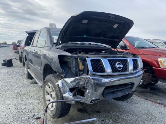 2005 NISSAN TITAN