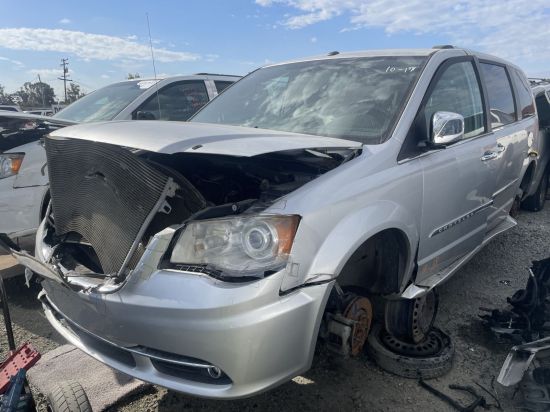 2011 CHRYSLER TOWN & COUNTRY