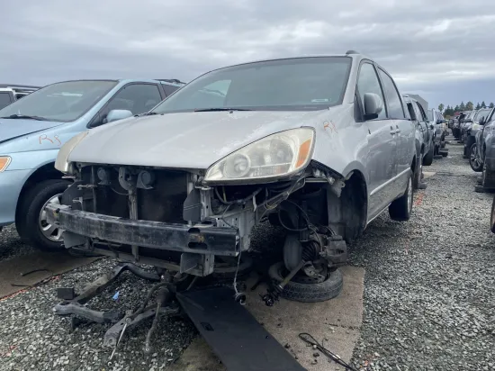 2004 TOYOTA SIENNA