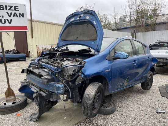 2016 TOYOTA PRIUS C