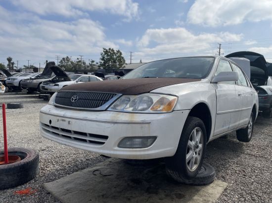 2002 TOYOTA AVALON
