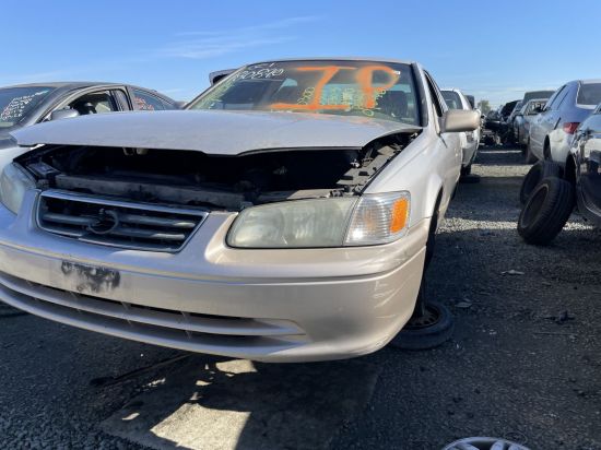 2001 TOYOTA CAMRY