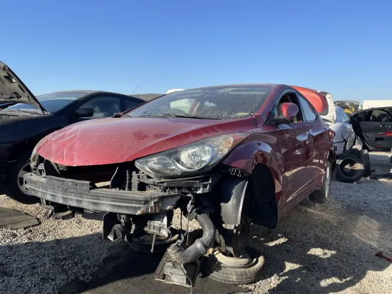 2013 HYUNDAI ELANTRA