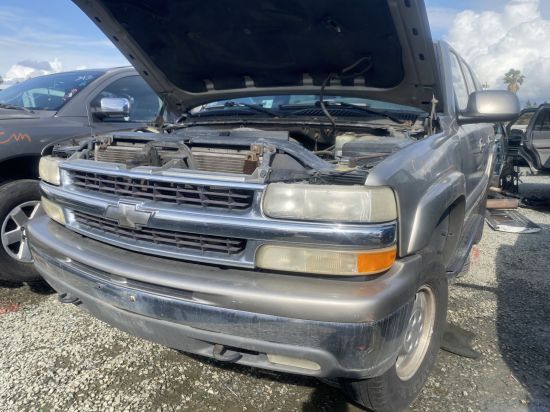 2002 CHEVROLET SUBURBAN