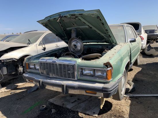 1981 FORD GRANADA