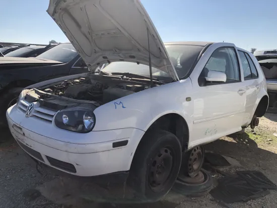 2003 VOLKSWAGEN GOLF