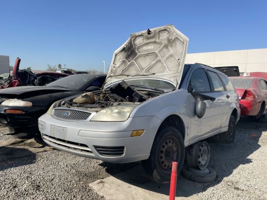 2005 FORD FOCUS