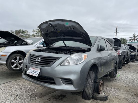 2014 NISSAN VERSA