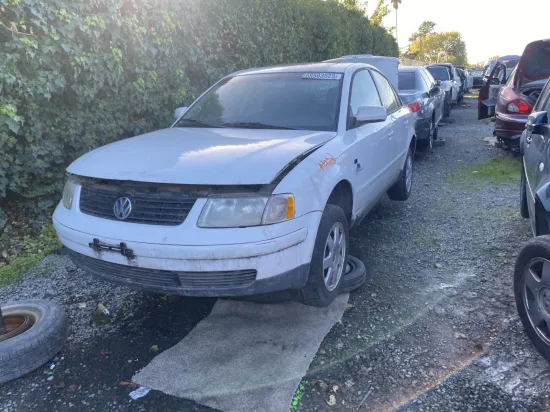 1999 VOLKSWAGEN PASSAT