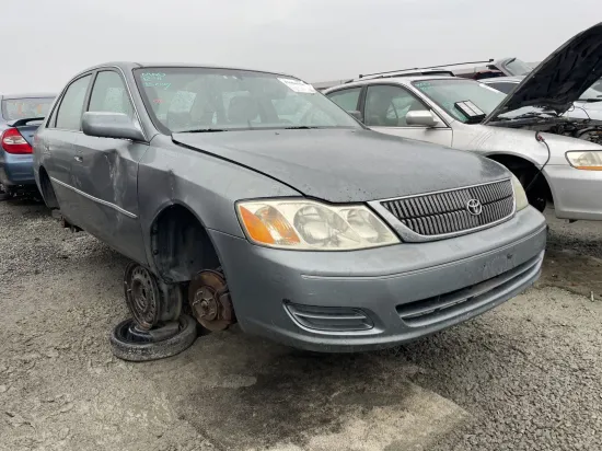 2002 TOYOTA AVALON