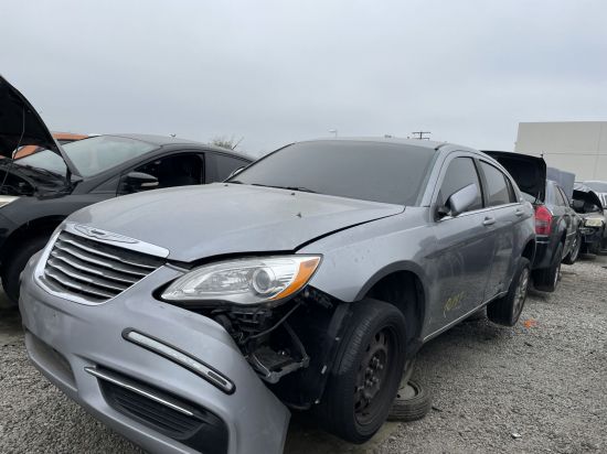 2014 CHRYSLER 200