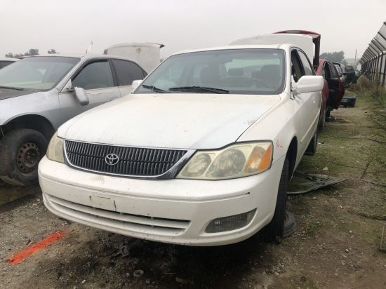 2001 TOYOTA AVALON