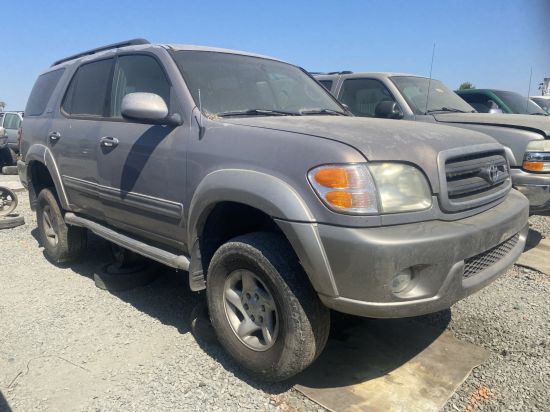 2002 TOYOTA SEQUOIA