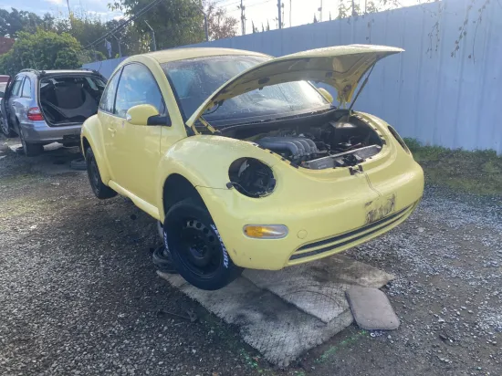 2003 VOLKSWAGEN NEW BEETLE