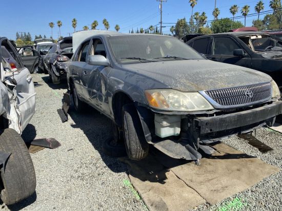 2001 TOYOTA AVALON