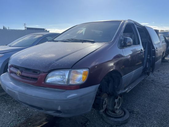 1998 TOYOTA SIENNA