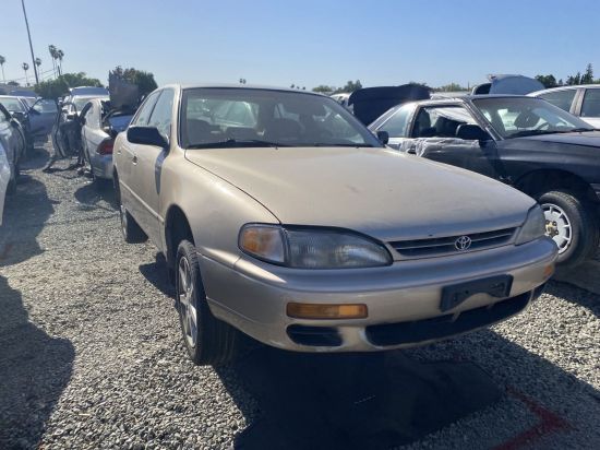 1996 TOYOTA CAMRY