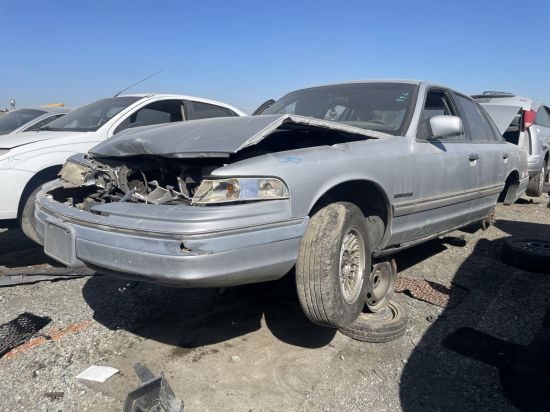 1993 FORD CROWN VICTORIA