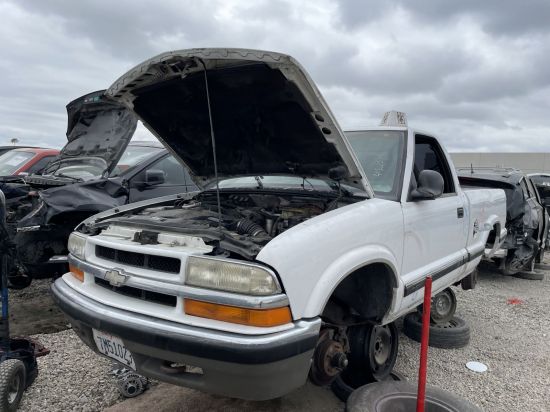 1996 CHEVROLET S10