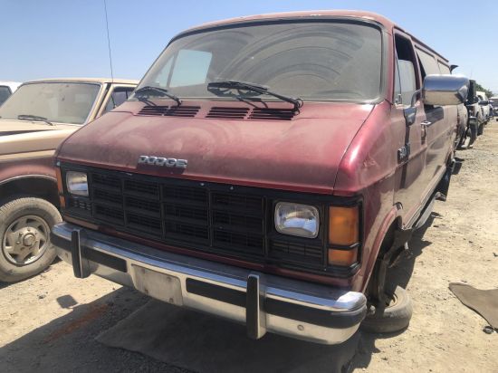 1990 DODGE RAM WAGON