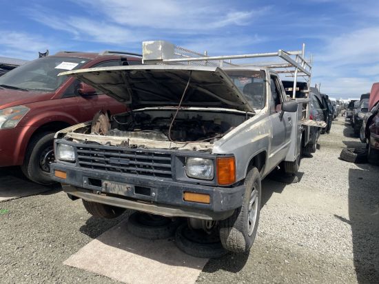 1984 TOYOTA PICKUP