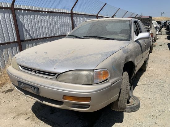 1996 TOYOTA CAMRY