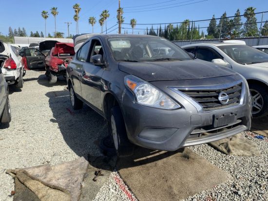 2016 NISSAN VERSA