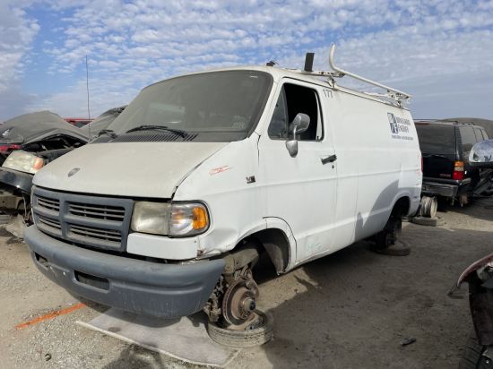 1995 DODGE RAM VAN