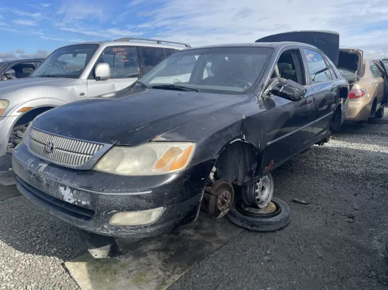 2001 TOYOTA AVALON