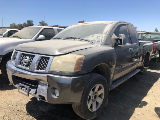 2005 NISSAN TITAN