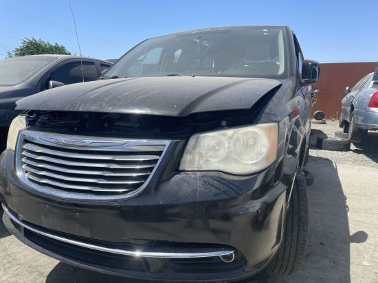 2013 CHRYSLER TOWN & COUNTRY