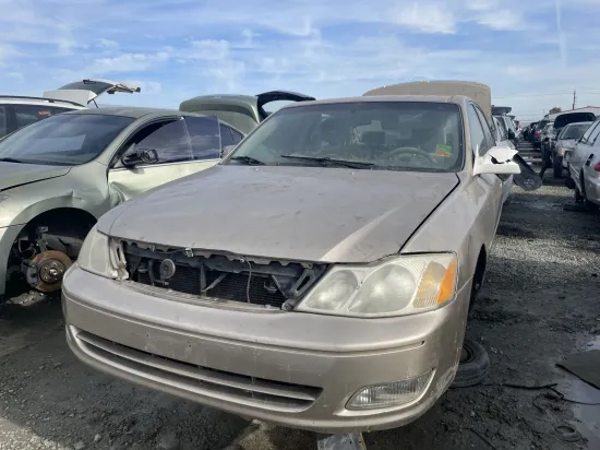 2000 TOYOTA AVALON