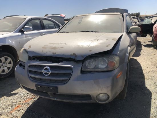 2002 NISSAN MAXIMA