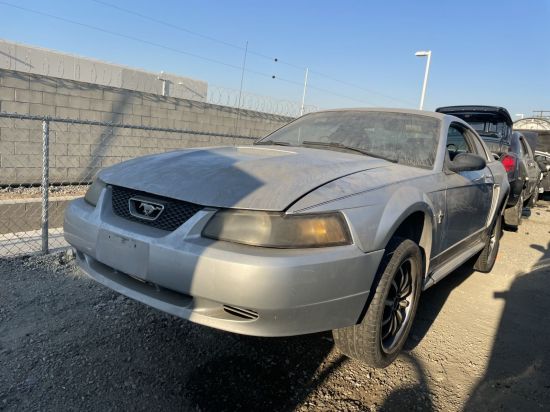 2001 FORD MUSTANG