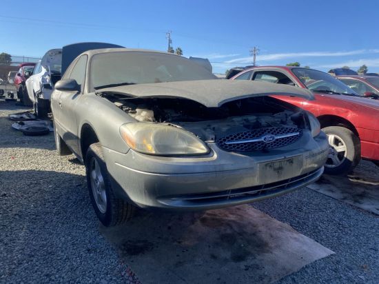 2002 FORD TAURUS