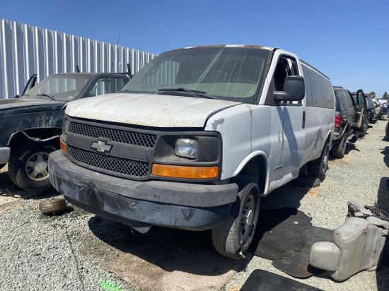 2004 CHEVROLET EXPRESS